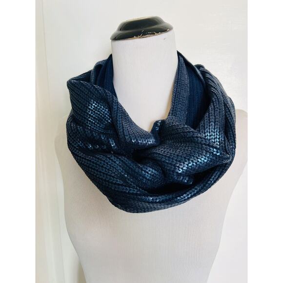 $40 INC International Concepts Blue Liquid Shine Infinity Scarf Wrap Cowl NEW - Picture 7 of 7